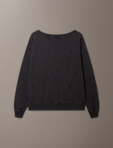 Buy 오프듀티 여성 컷오프 원숄더 스웻 셔츠 in color Black Oyster