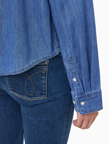 Buy 여성 크롭 인디고 L/S 셔츠 in color light blue