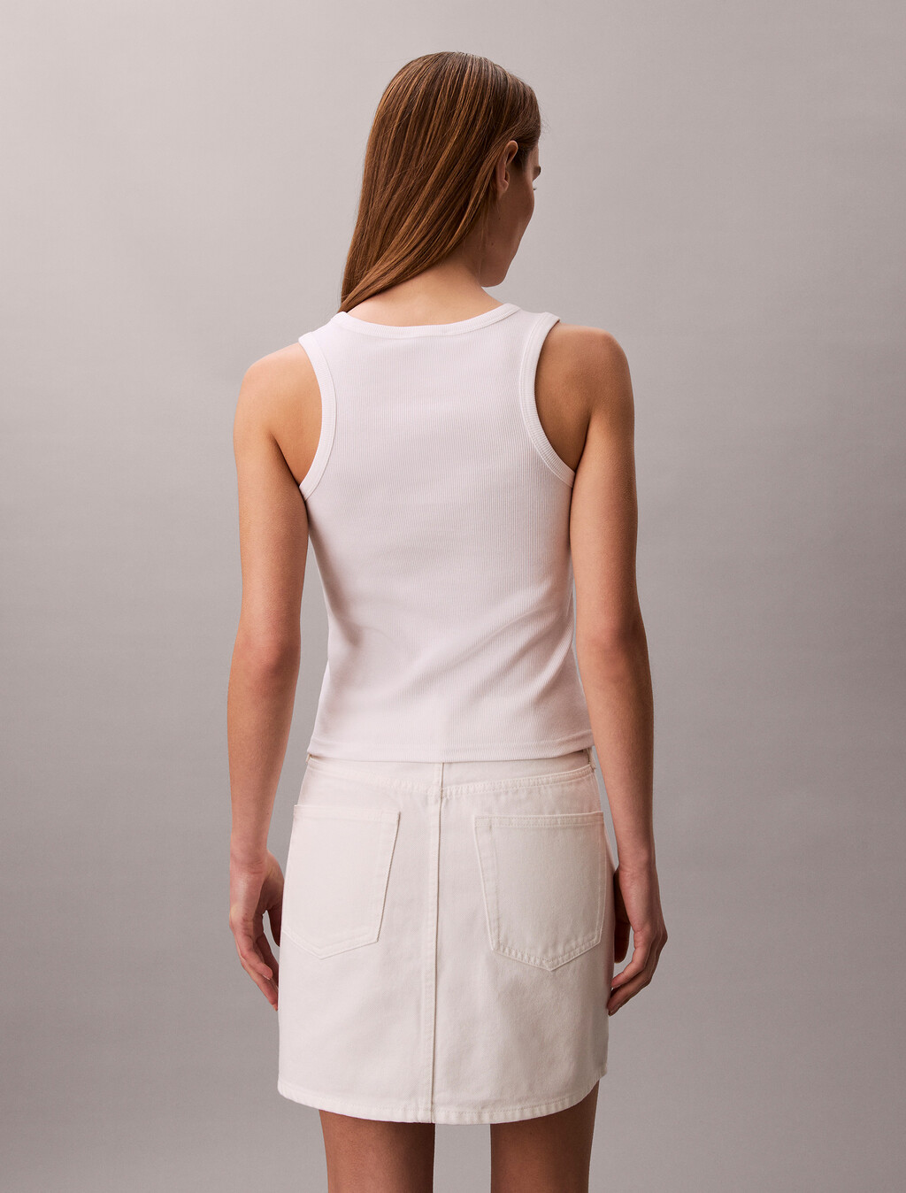 Buy 여성 90s 미니 스커트 in color WHITE