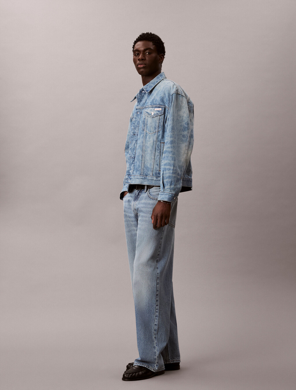 Buy 90S 트러커 자켓 in color Light Blue