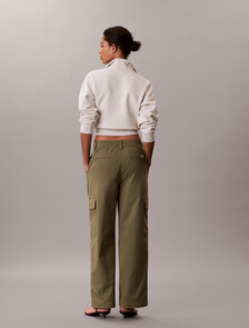 Buy 여성 카고 팬츠 in color Deep Green