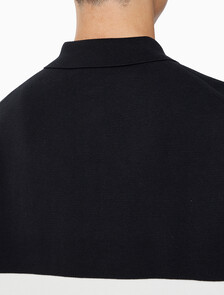 Buy 남성 레귤러핏 스트라이프 버튼 폴로 긴팔 티셔츠 in color BLACK