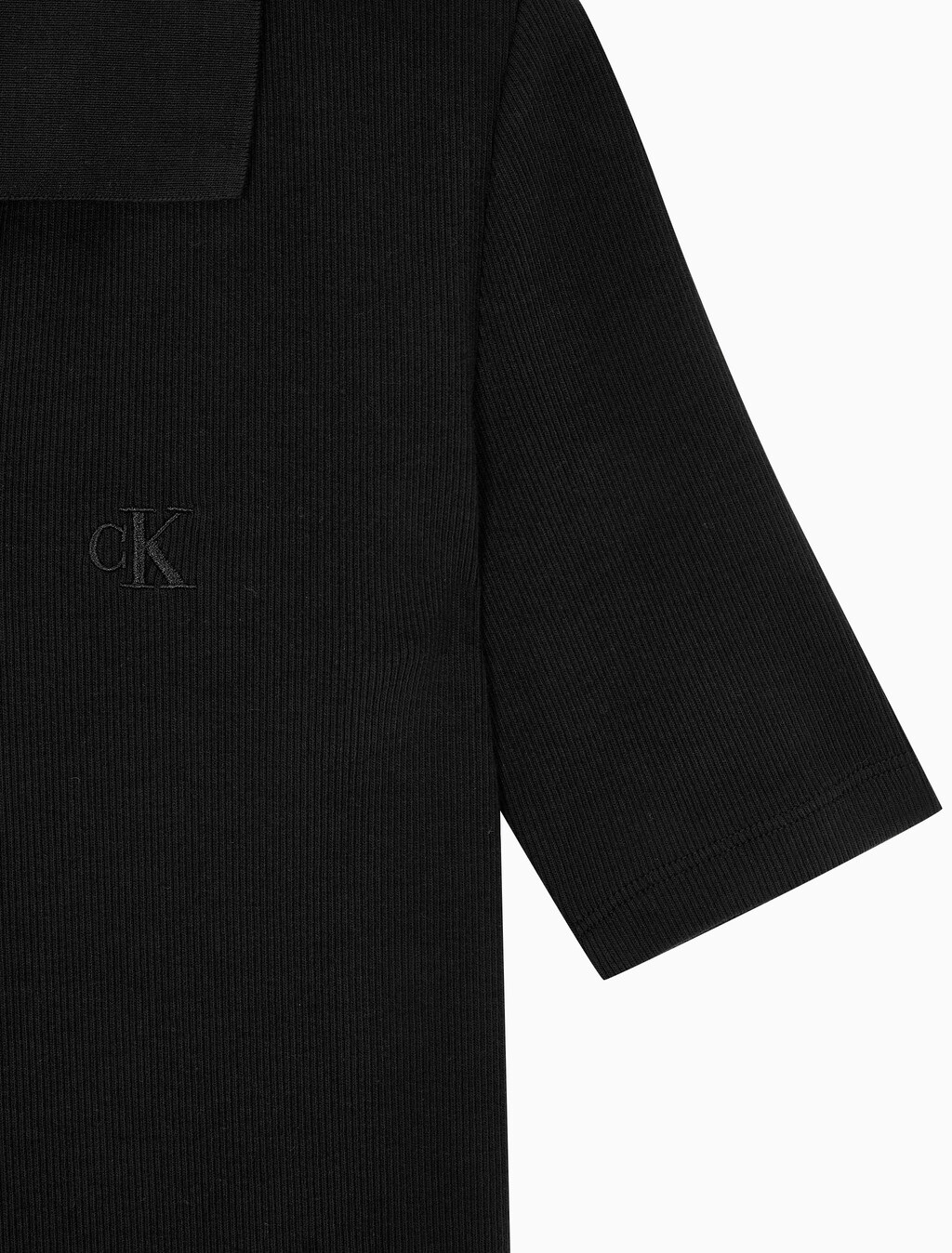 Buy 여성 슬림핏 브이넥 폴로 in color BLACK