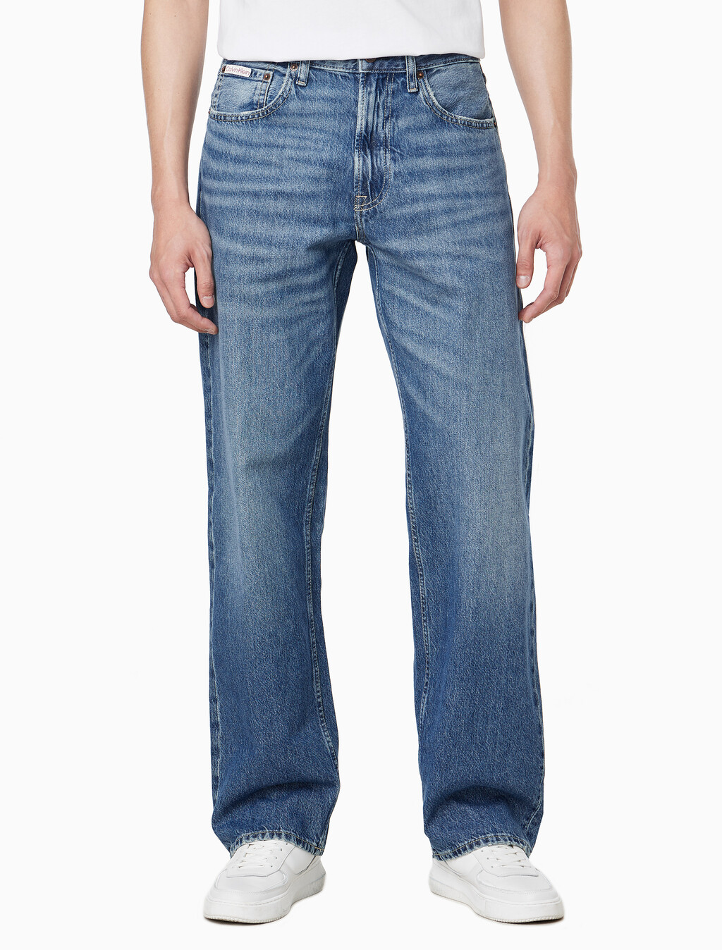 Buy 남성 90's 스트레이트핏 미드블루 라이트웨이트 데님 in color SHOCKWAVE