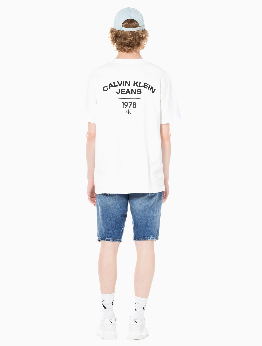 Buy 남성 레귤러핏 디스트로이드 라이트블루 데님 쇼츠 in color CHALKY BLUE