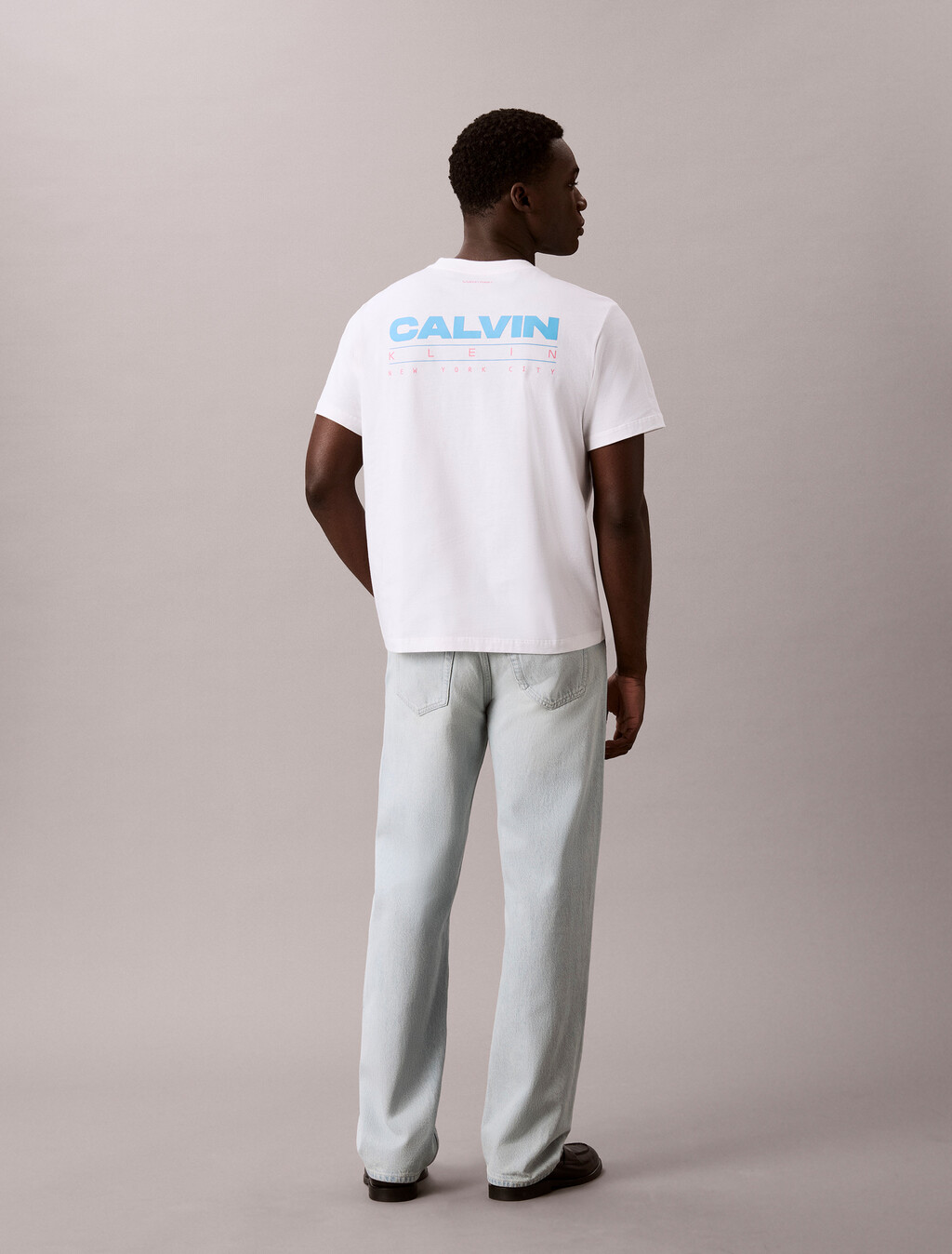 Buy 캘빈 디스크 스택 그래픽 티 in color BRIGHT WHITE