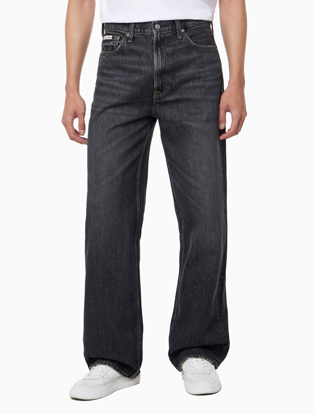 Buy 남성 배기핏 블랙 스모크 데님 in color WASHED BLACK