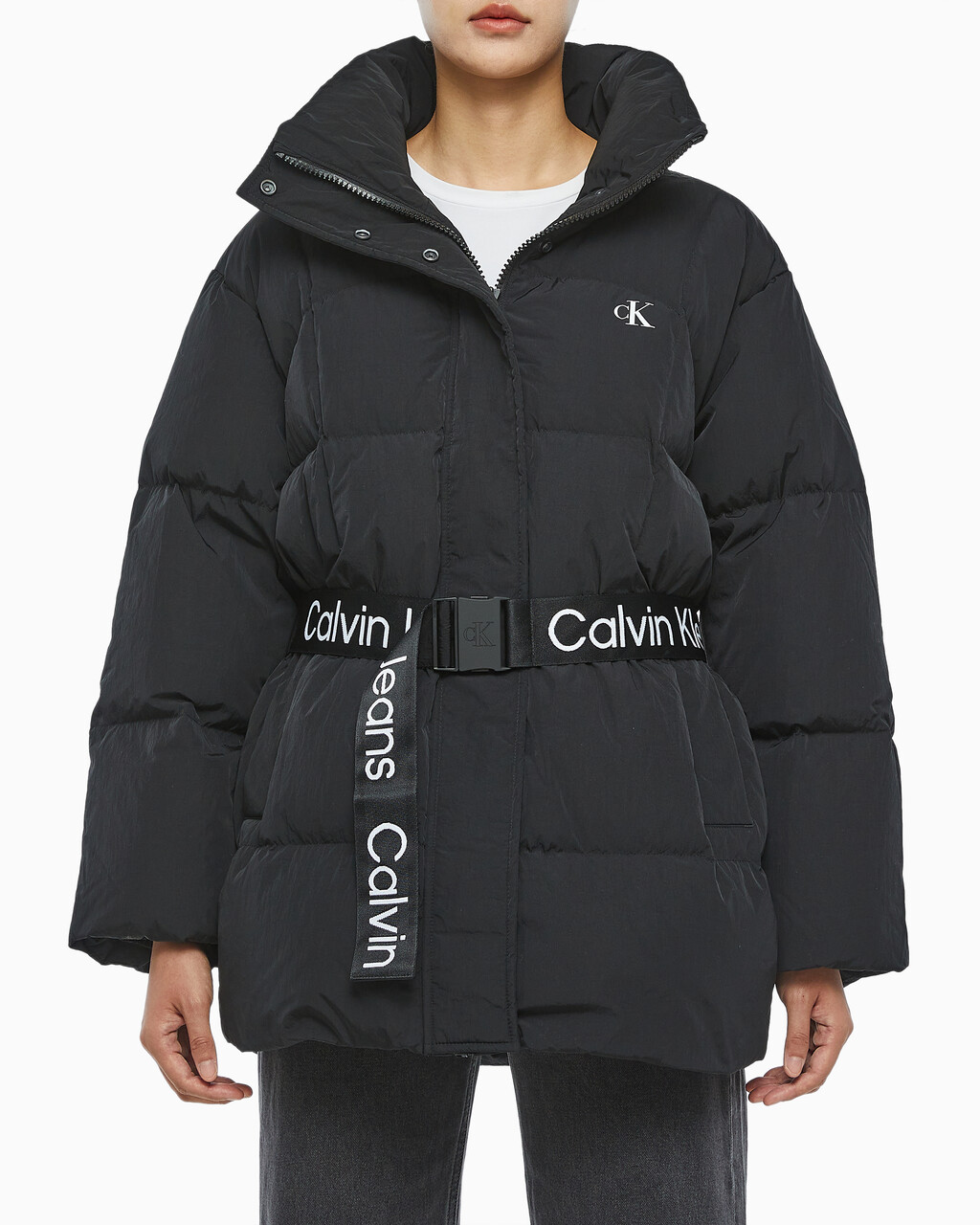 Buy 여성 벨트 롱 푸퍼 in color CK BLACK