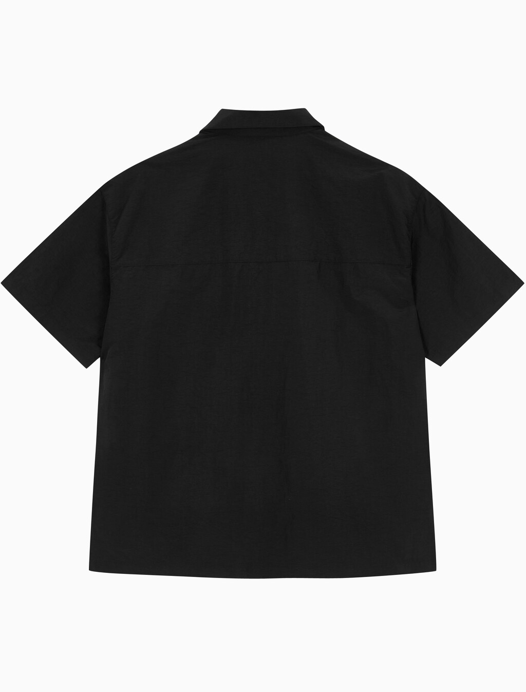 Buy 남성 릴렉스핏 반팔 셔츠 in color CK BLACK