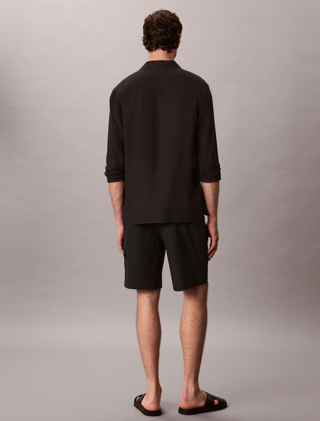 Buy 테크 나일론 릴렉스 유틸리티 쇼츠 in color BLACK