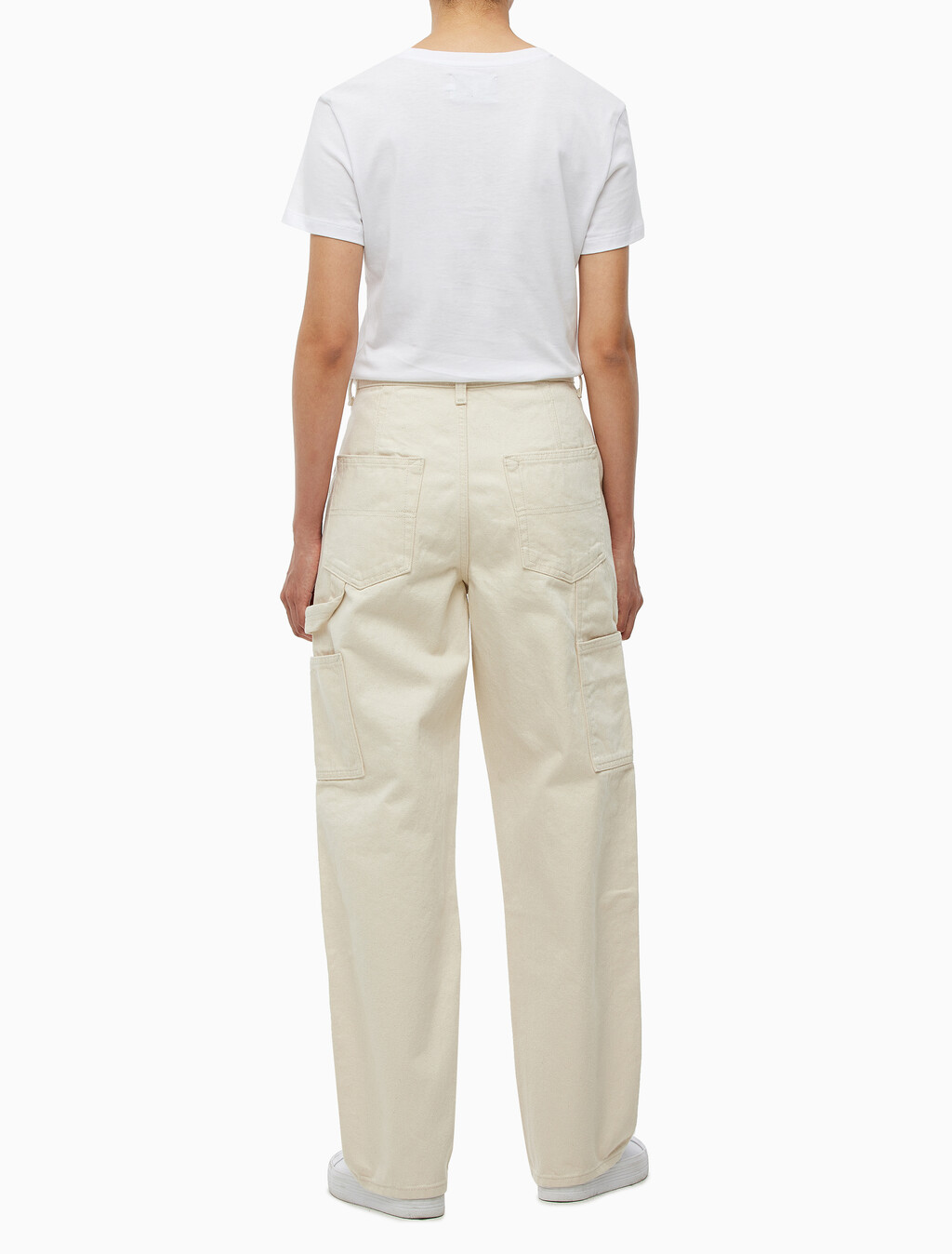 Buy 여성 테이퍼드핏 린스 데님 in color CREAM