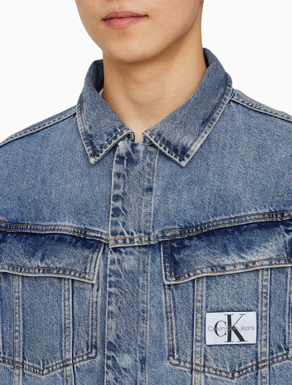 Buy 남성 박시 데님 자켓 in color MID BLUE BACK EMBRO