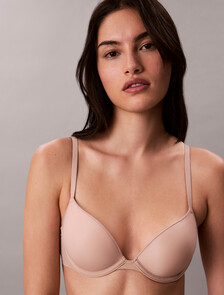 Buy 여성 퍼펙틀리 핏 울트라라이트 푸쉬업 데미 브라 in color CEDAR