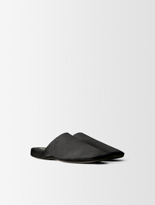 Buy HUGH-RASO-ATTILIO in color BLACK
