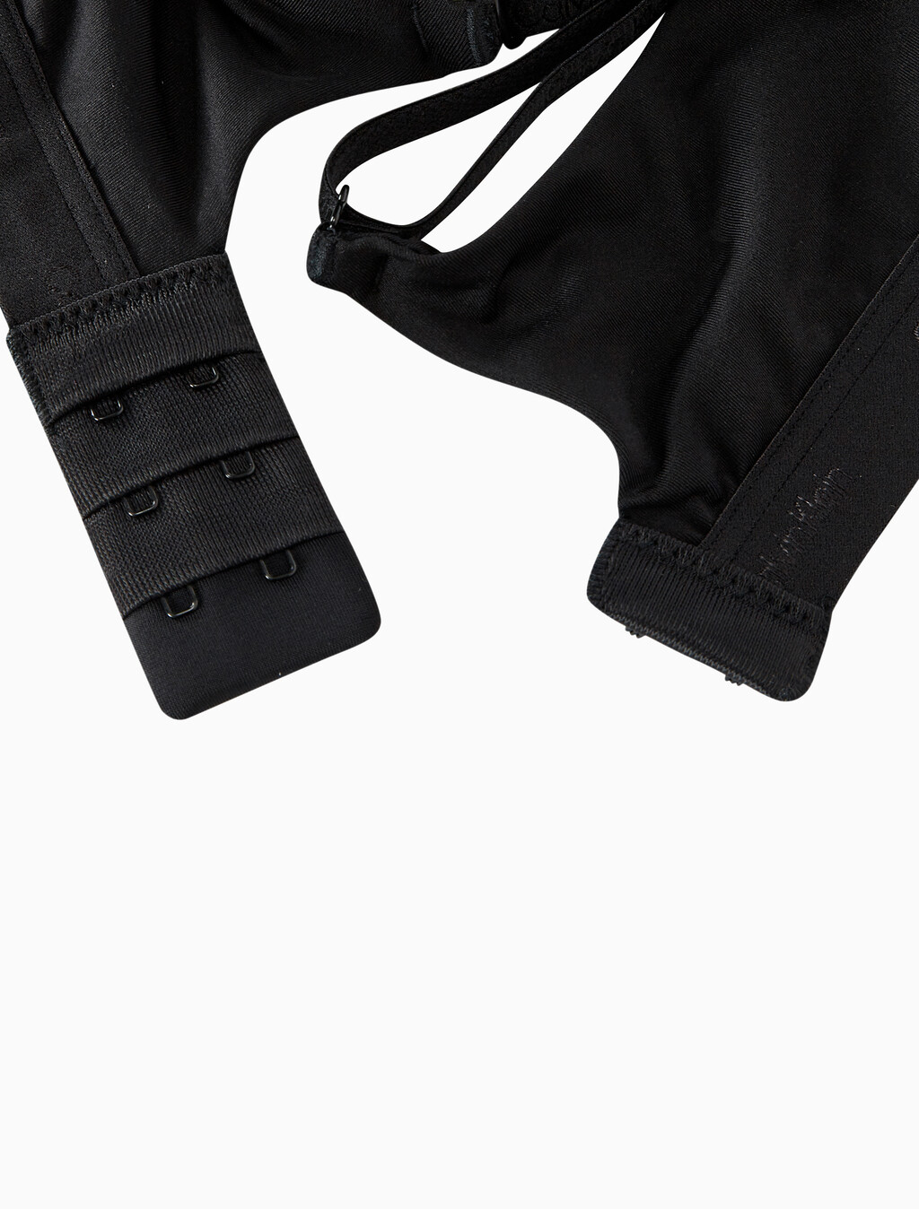Buy 여성 폼투바디 브라렛 in color BLACK