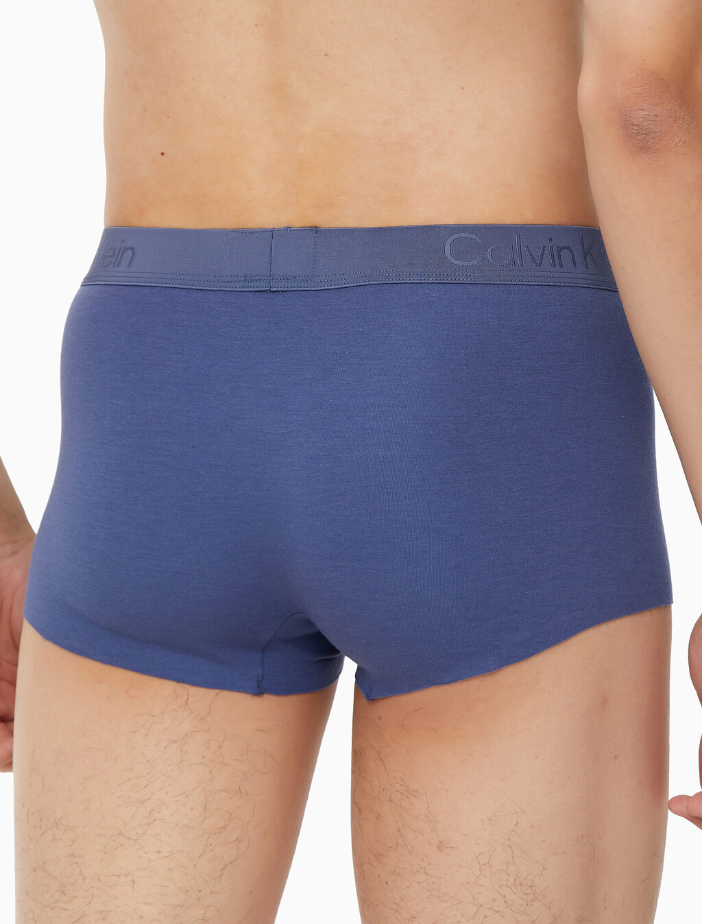 Buy 남성 CK 블랙 코튼 싱글 드로즈 in color INDIGO BLUE