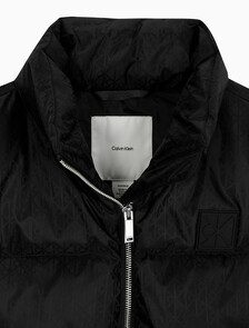 Buy 여성 AOP 로고 자카드 푸퍼 베스트 in color BLACK