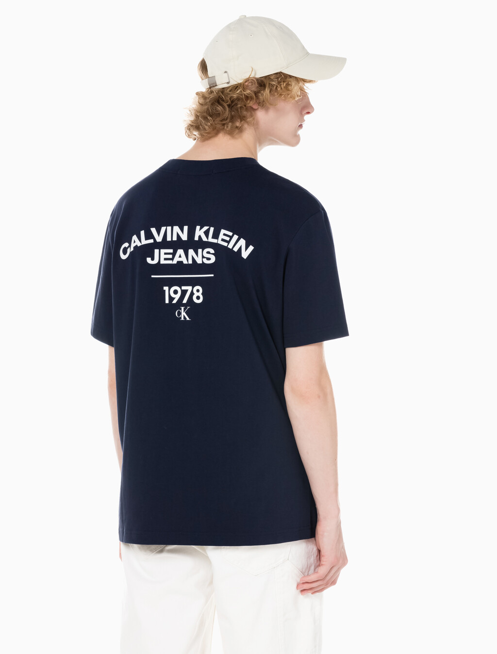 Buy 남성 1978 백 커브드 로고 반팔 티셔츠 in color NIGHT SKY