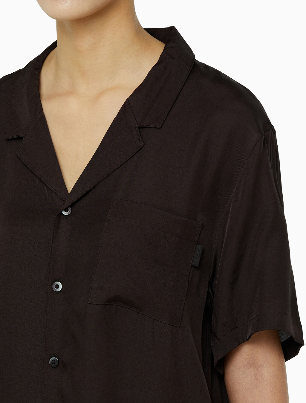 Buy 여성 퓨어쉰 숏 슬리브 탑 in color BLACK