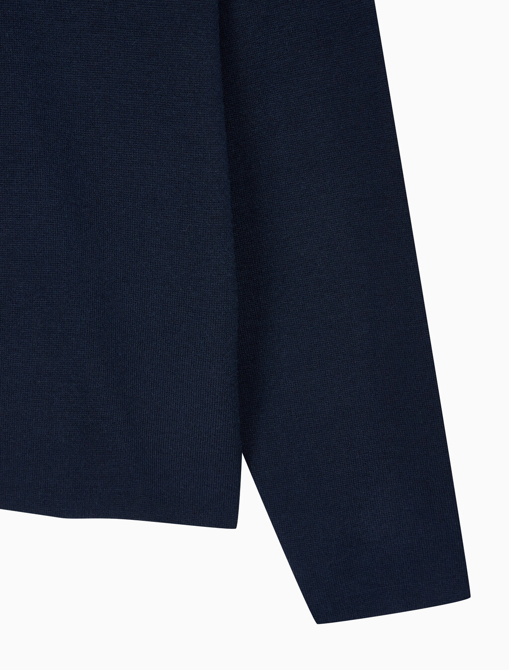 Buy 남성 엠보스드 로고 크루넥 스웨터 in color DARK SAPPHIRE