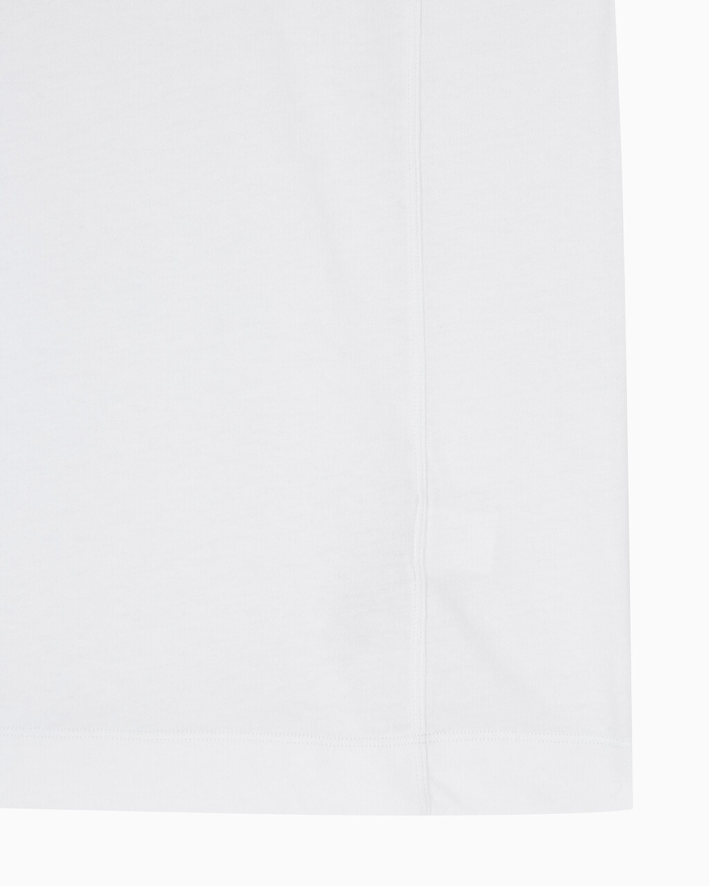 Buy 남성 레귤러 핏 에센셜 로고 반팔 티셔츠 in color BRIGHT WHITE
