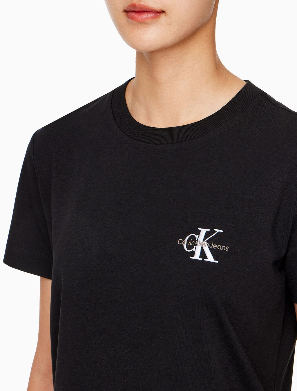 Buy 여성 스몰 모노그램 모던 스트레이트핏 반팔 티셔츠 in color CK BLACK