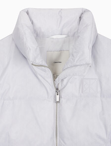Buy 여성 AOP 로고 자카드 다운 자켓 in color silver