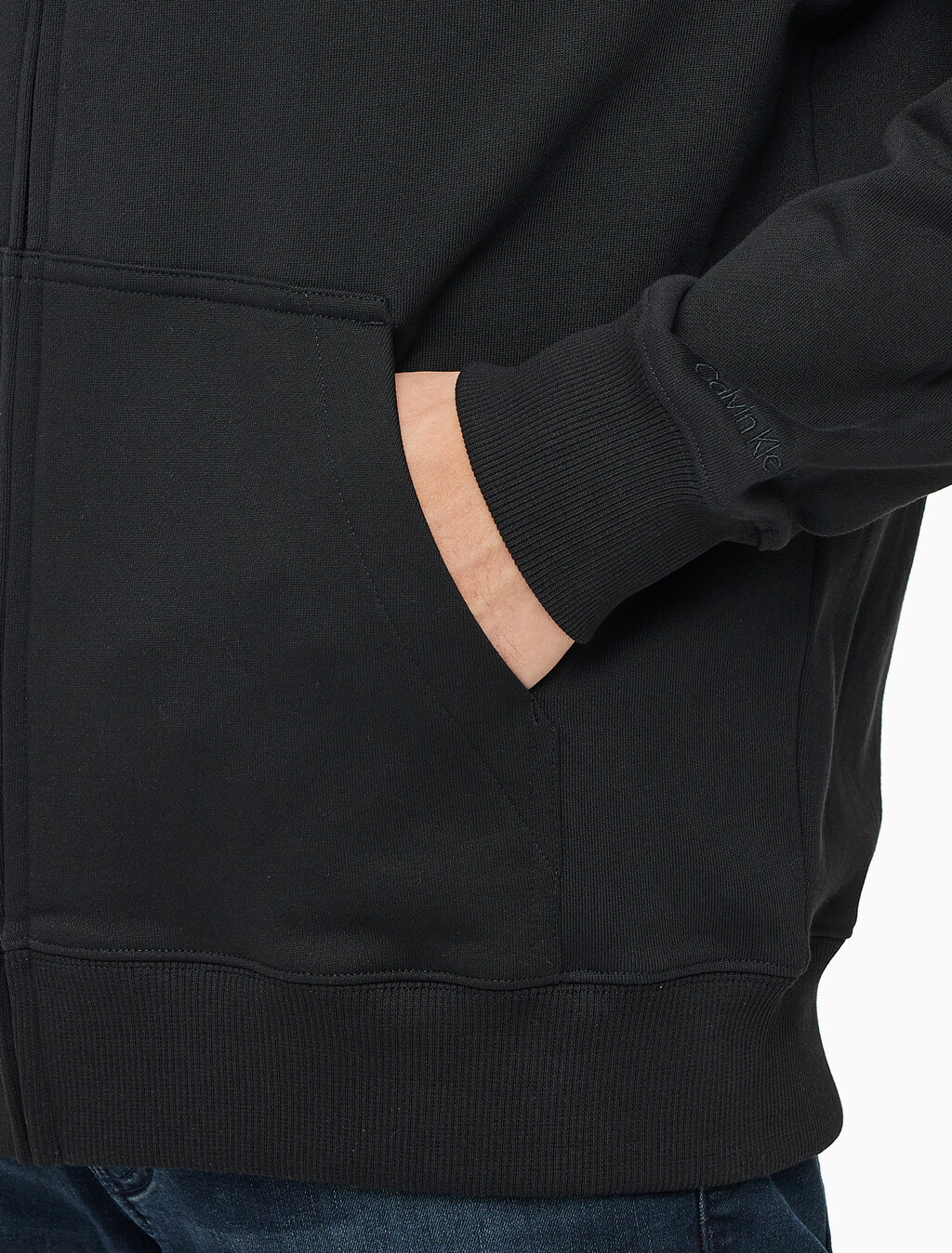 Buy 남성 릴렉스핏 CK 뱃지 로고 집업 후디 in color CK BLACK