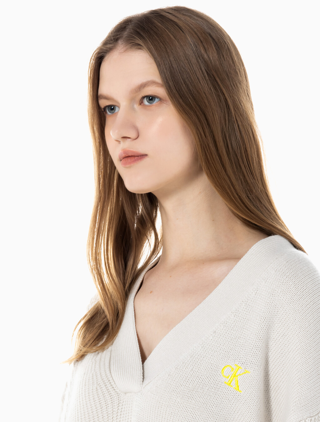 Buy 여성 케이블 인터레스트 브이넥 풀오버 울 스웨터 in color BLUR FLORAL_BLACK