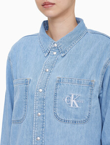 Buy 여성 대드핏 크롭 라이트 블루 데님 셔츠 in color CHALKY BLUE