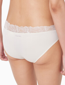 Buy 여성 퍼펙틀리 핏 레이스 AF 힙스터 in color BONE WHITE