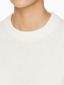 Buy 여성 크롭 반팔 스웨터 in color WHITE