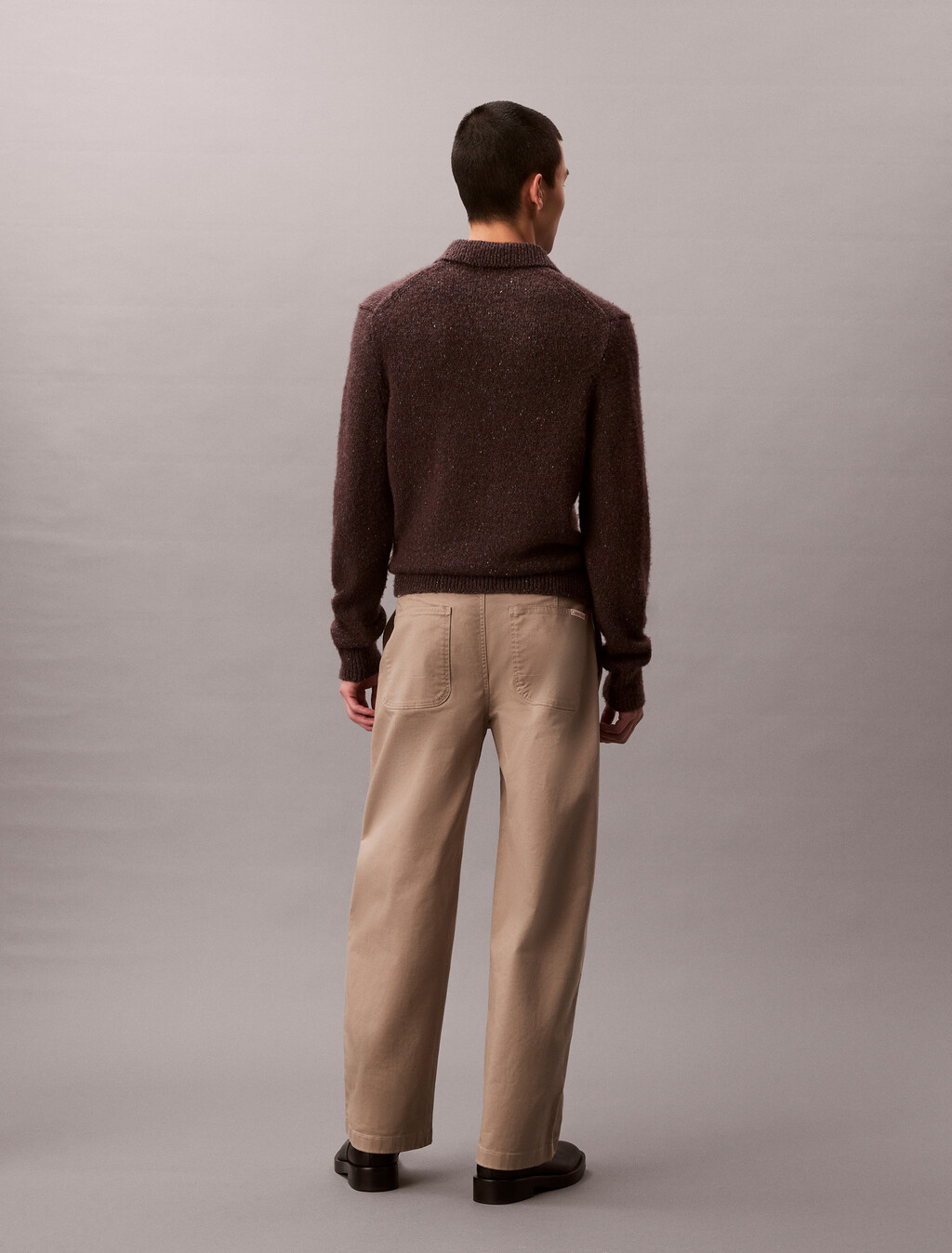 Buy 남성 배럴핏 유틸리티 코튼 치노 팬츠 in color VINTAGE KHAKI