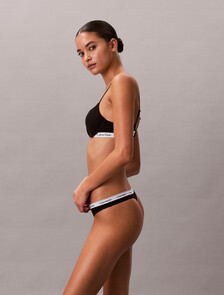 Buy 여성 모던로고 로우라이즈 T팬티 in color BLACK