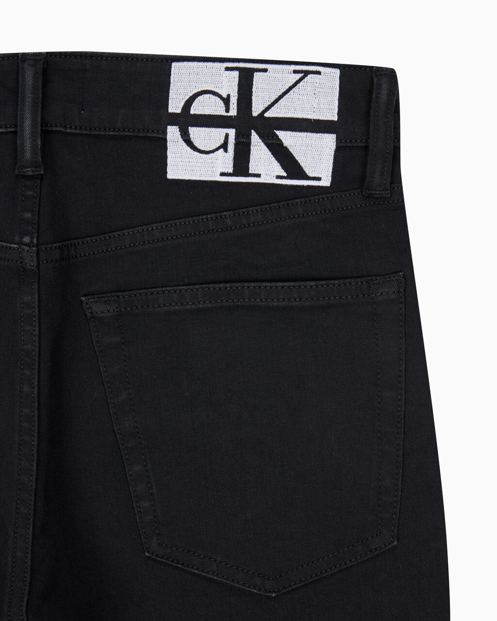 Buy 남성 슬림핏 린스 블랙 데님 in color WASHED BLACK LOGO LACE