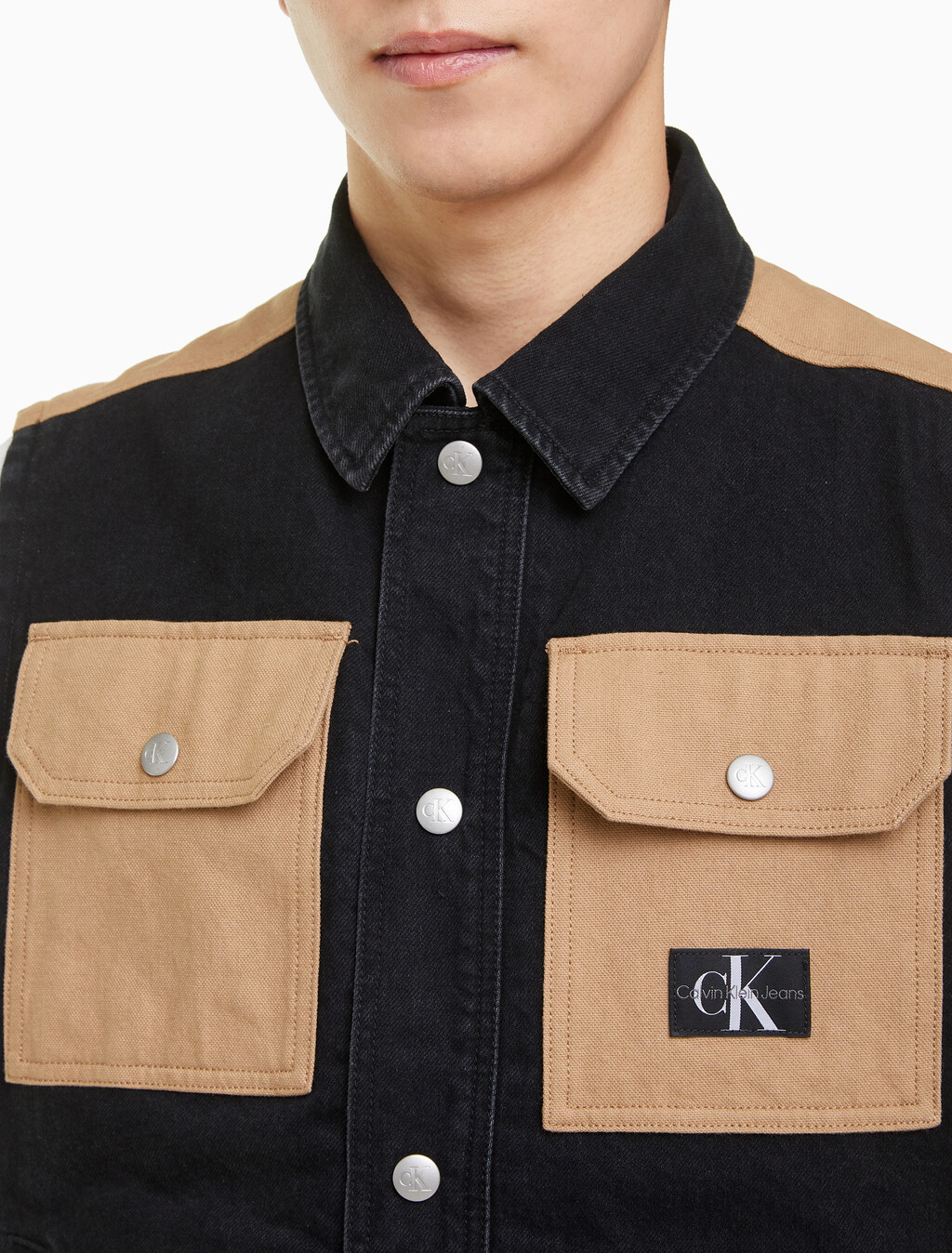 Buy 남성 캔버스 포켓 데님 베스트 in color WASHED BLACK LOGO LACE