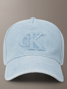 Buy 남녀공용 CKJ 스몰 모노그램 시즈널 로고 데님 볼캡 in color LIGHT BLUE