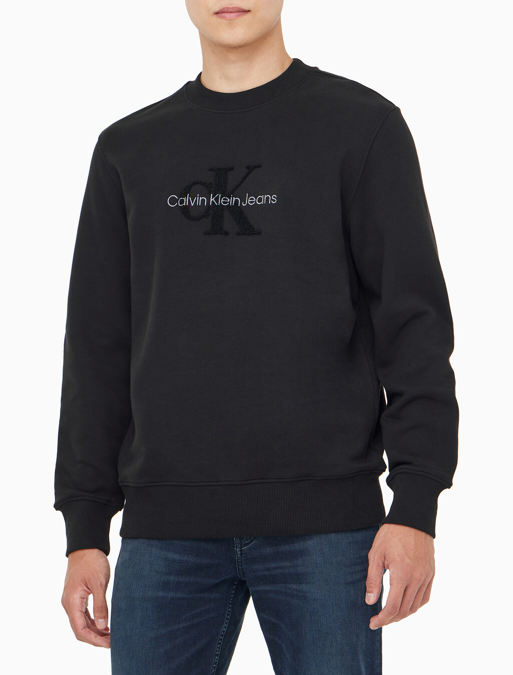 Buy 남성 셔닐 모노로고 기모 스웻셔츠 in color CK BLACK