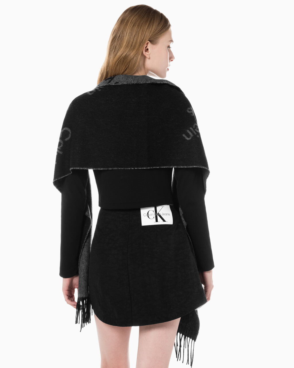 Buy 여성 CKJ AOP 로고 울 스카프 in color BLACK
