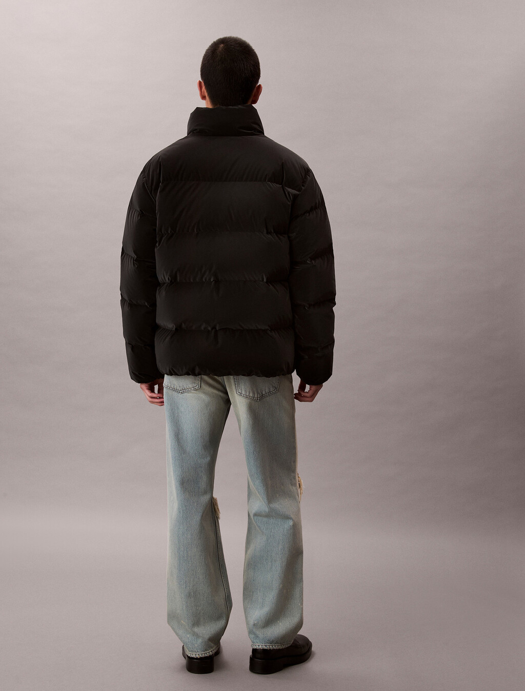 Buy 남성 모크넥 메트글로시 푸퍼자켓 in color BLACK