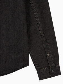 Buy 남성 레귤러핏 클래식 블랙 워시 긴팔 데님 셔츠 in color Black