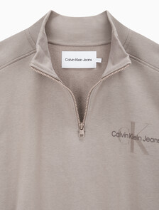 Buy 남녀공용 모노그램 로고 하프 집업 스웨트셔츠 in color PERFECT TAUPE