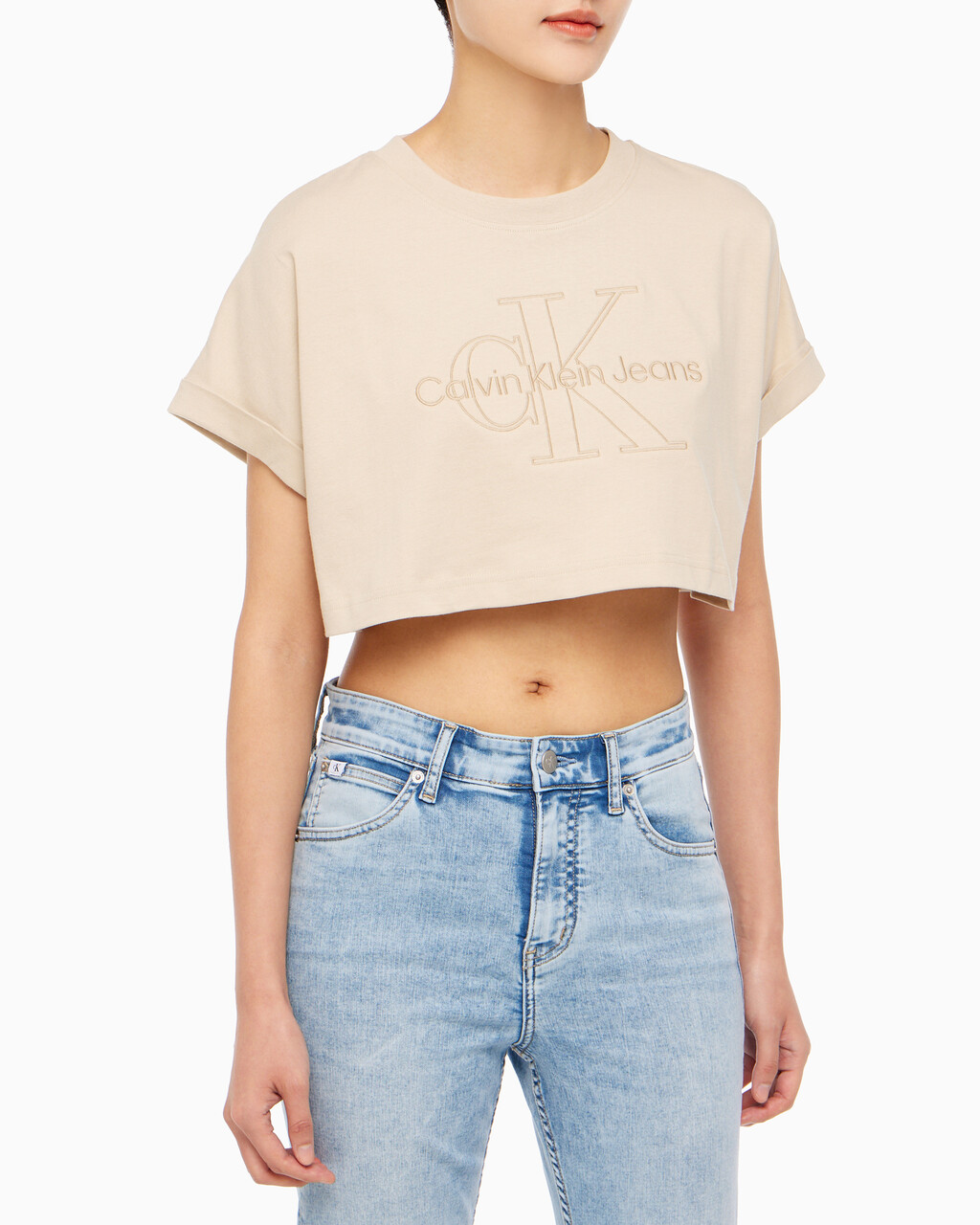 Buy 여성 모노그램 빅로고 크롭 반팔 티셔츠 in color CLASSIC BEIGE