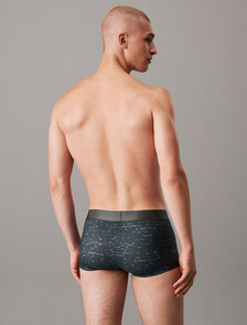 Buy 남성 브러시드 마이크로파이버 스트레치 로우 라이즈 트렁크 in color SMOKED LEOPARD+SHARK