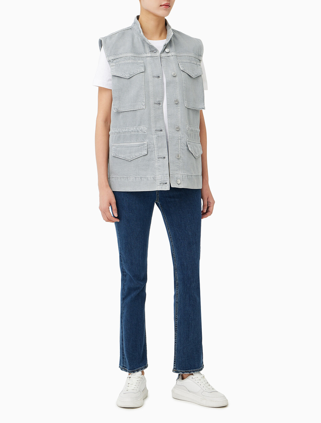 Buy 여성 유틸리티 필드 베스트 in color Grey