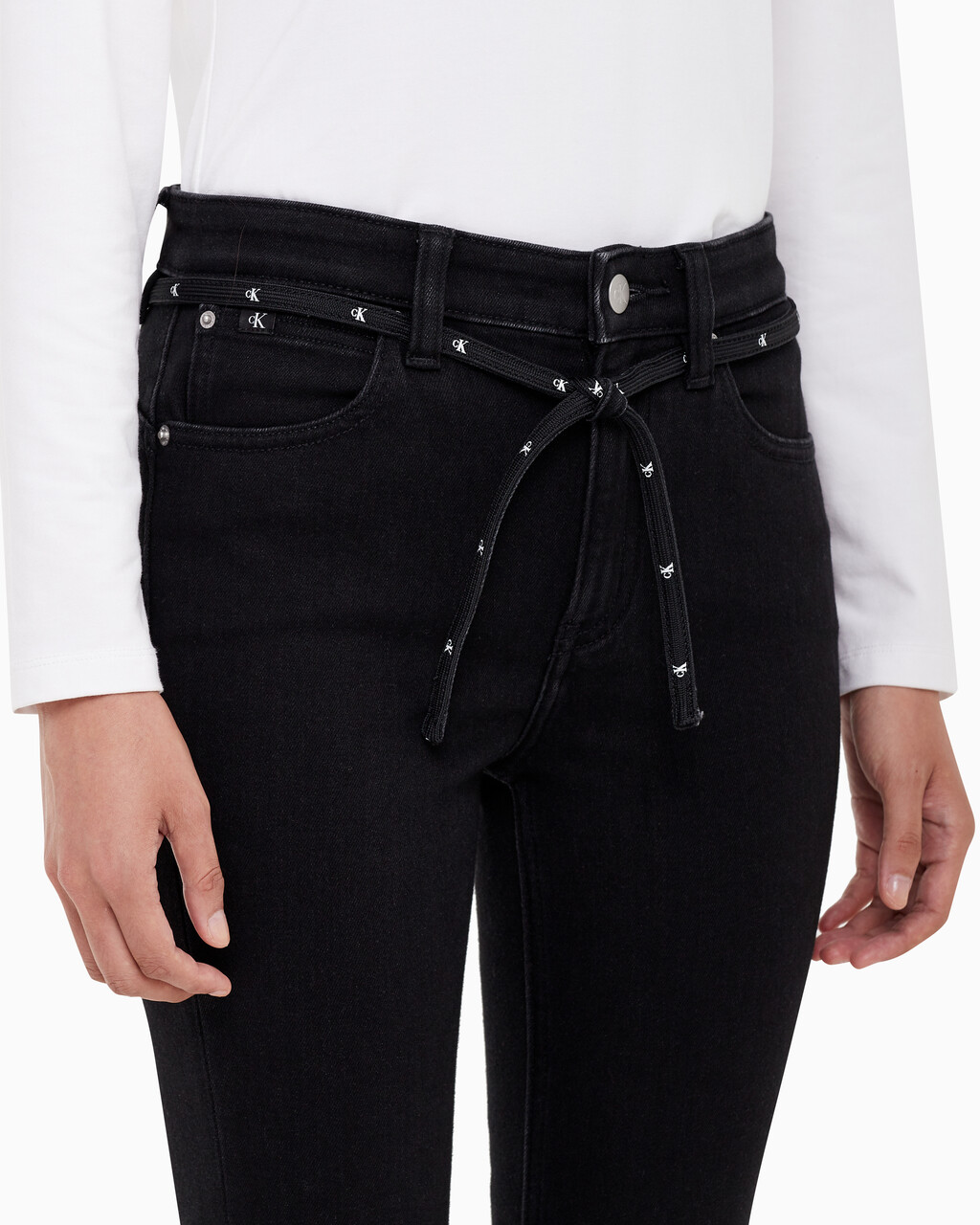 Buy 여성 하이라이즈 바디 부츠핏 앵클 블랙 기모 데님 in color WASHED BLACK LOGO LACE
