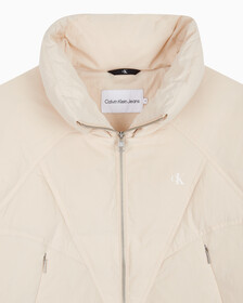 Buy 여성 패커블 울트라 라이트 다운 in color PINK BEIGE
