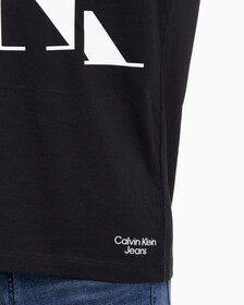Buy 남성 CK 스캐터 로고 레귤러핏 반팔 티셔츠 in color CK BLACK
