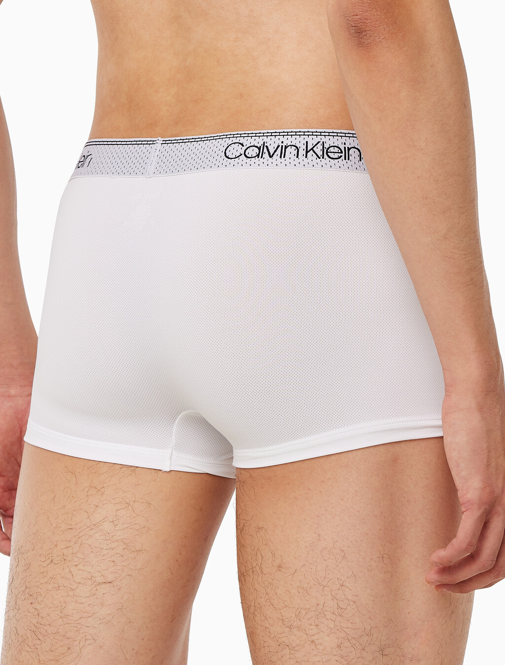 Buy 남성 마이크로 메쉬 쿨링 로우라이즈 드로즈 in color WHITE