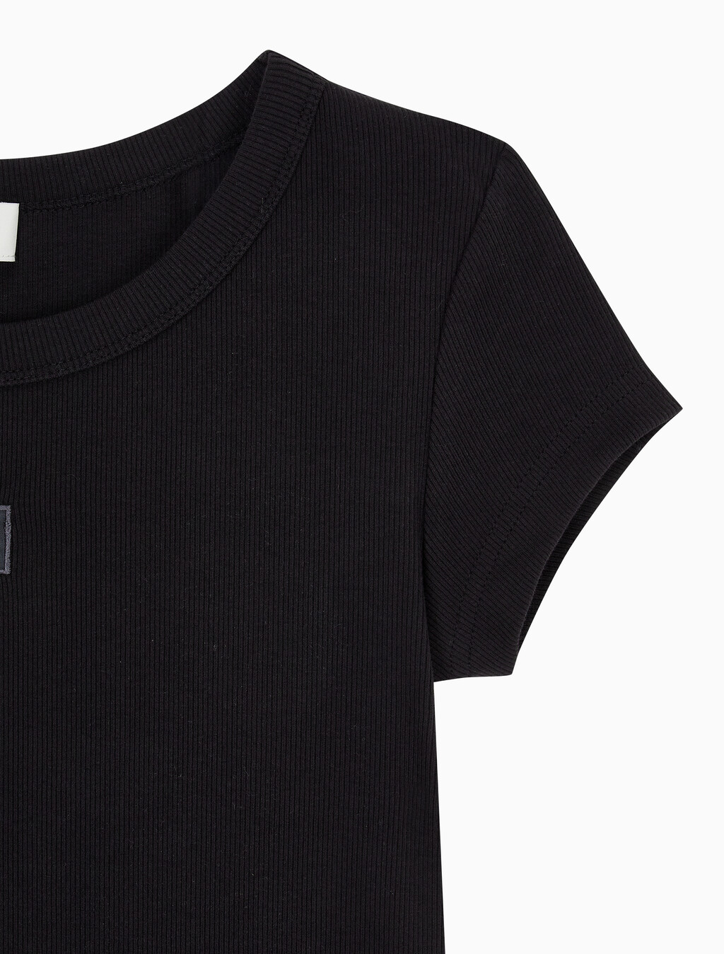 Buy 여성 우븐라벨 립 베이비 티 in color BLACK